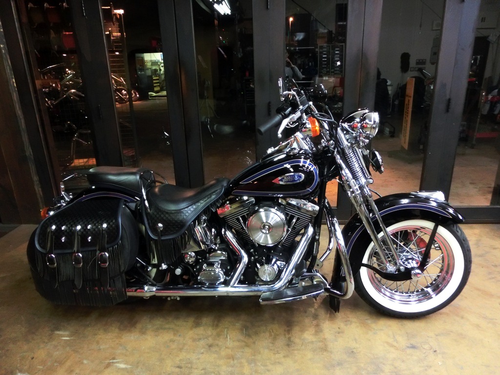 Lightcycle Harley Davidson Custom Shop ハーレーカスタムショップ ライトサイクル ドコドコ感と３拍子を重視するなら 後期エボモデルという選択も その１